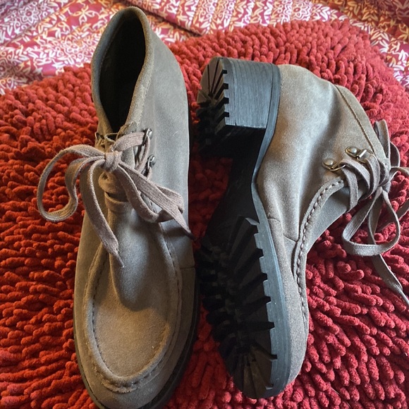 VON DUTCH (NWOB) Grey Suede Booties-Size 8.5M - Picture 2 of 7